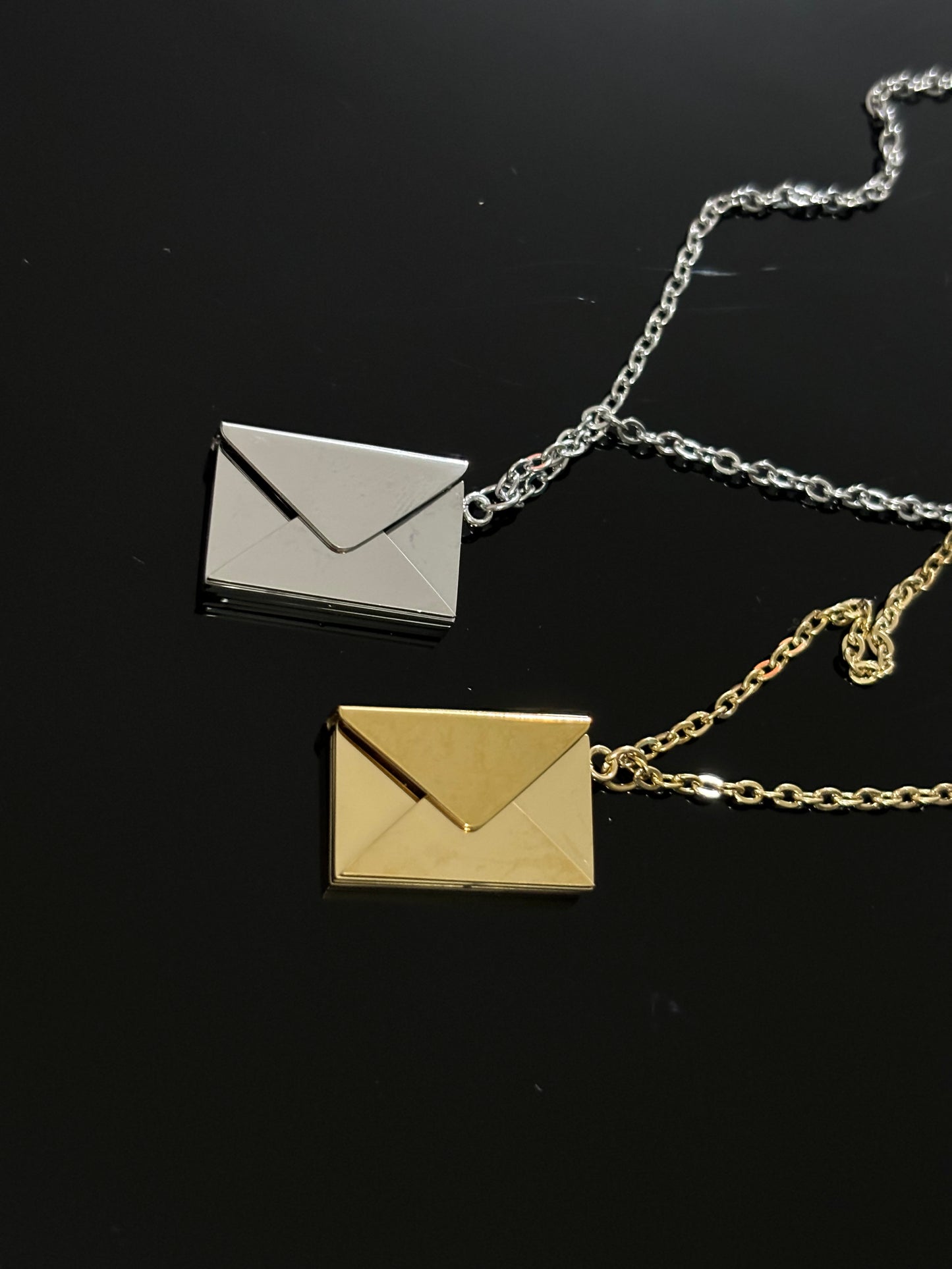 Mini sobre collar con foto grabada