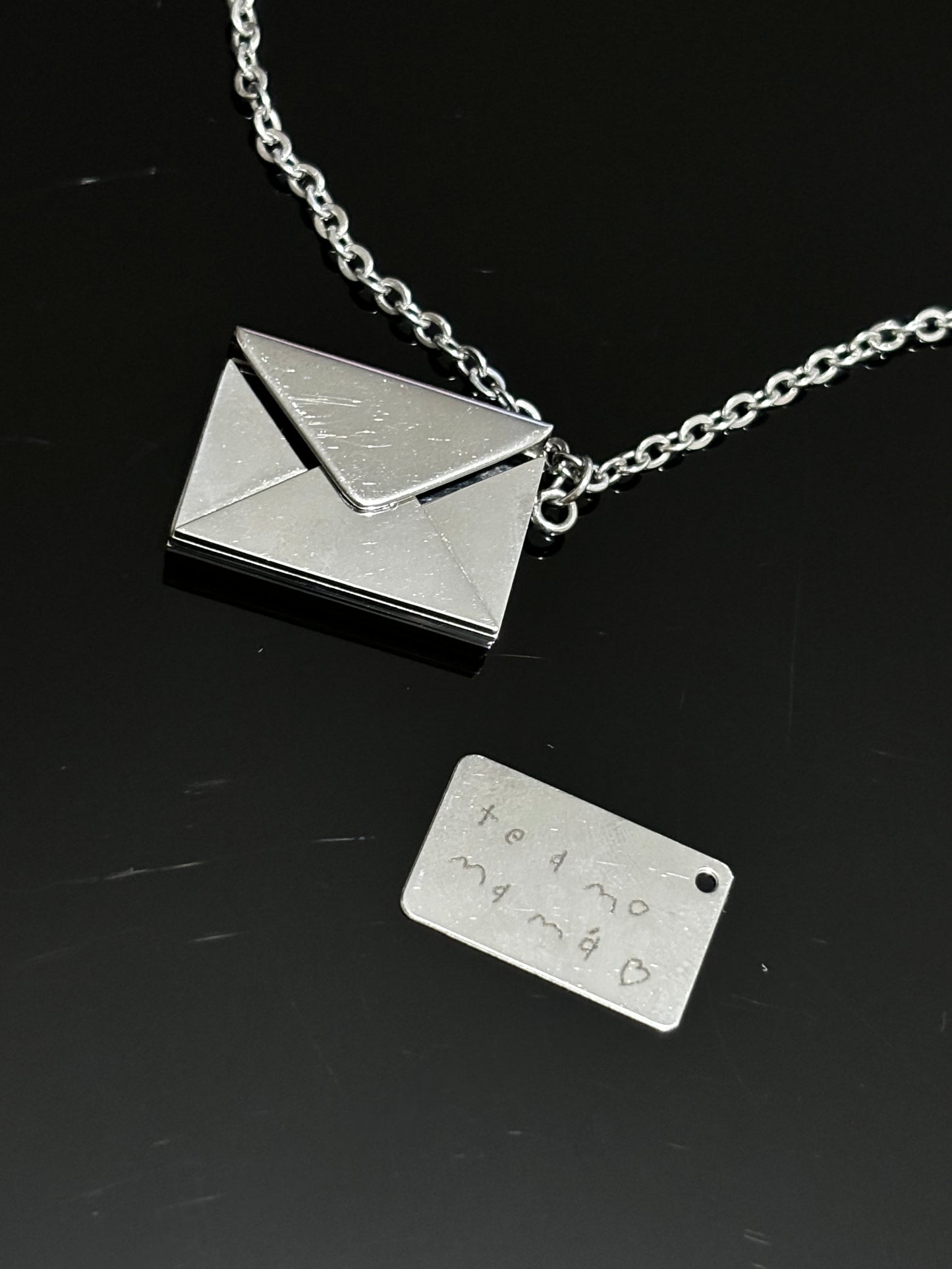 Mini sobre collar con foto grabada